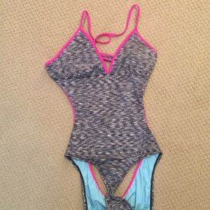Athleta asphalt space dye Kata one piece monokini
